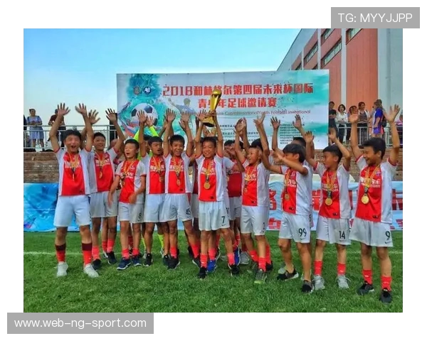 重庆足球队在冠军赛中的比赛经验与表现分析